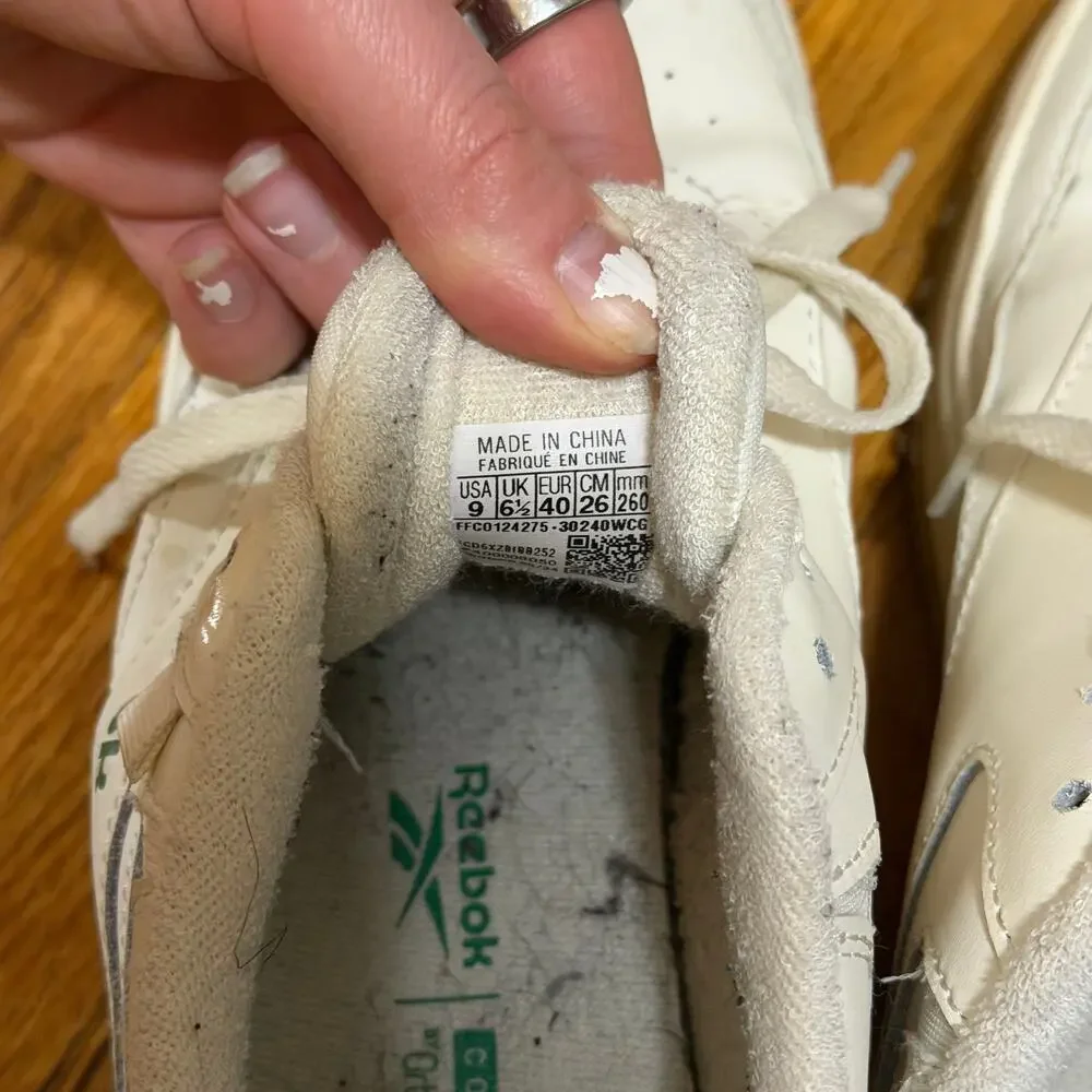 Women's Reebok Club C Casual Sneakers White with Green Lace Up Size 9